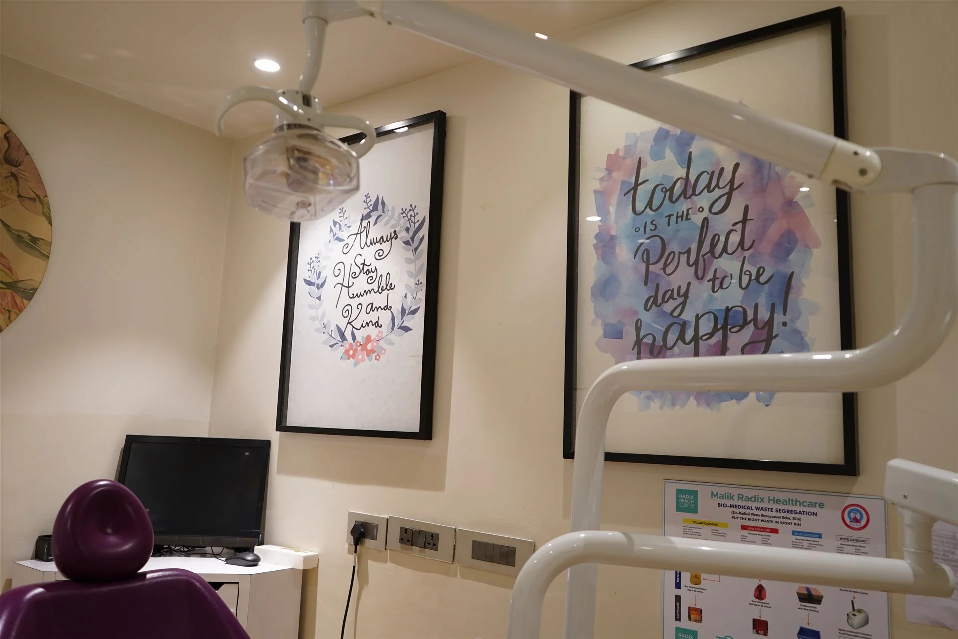 Fully equipped dental treatment suite at Radix Cosmo Dental, Nirman Vihar, East Delhi